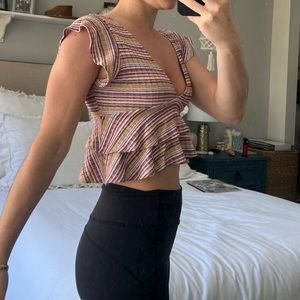 ✨ Cropped Top with Flowy details